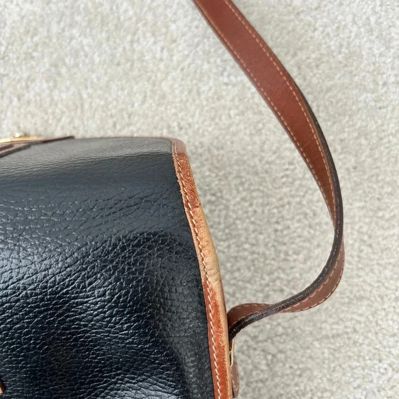 Vintage FILA  made in Italy leather crossbody bag - Picture 8 of 15